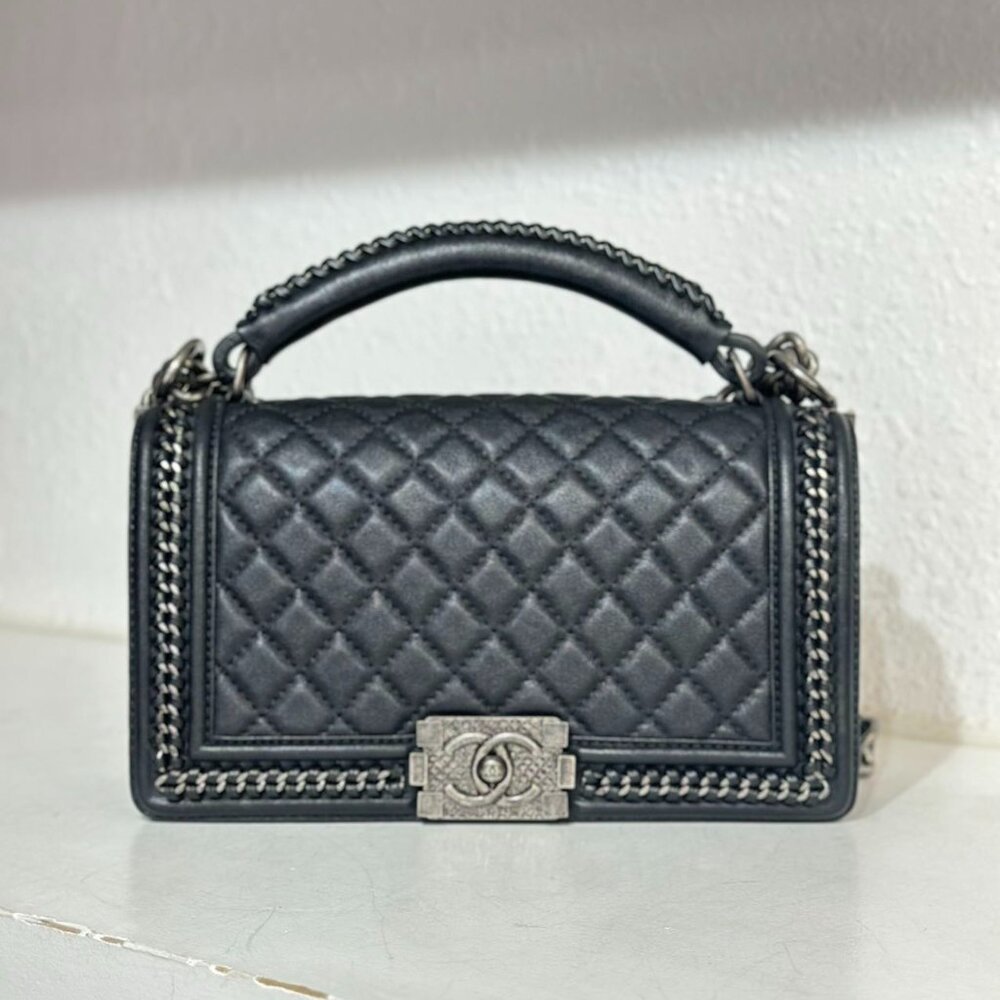 Chanel Black Leather Medium Boy Bag Shoulder Crossbody